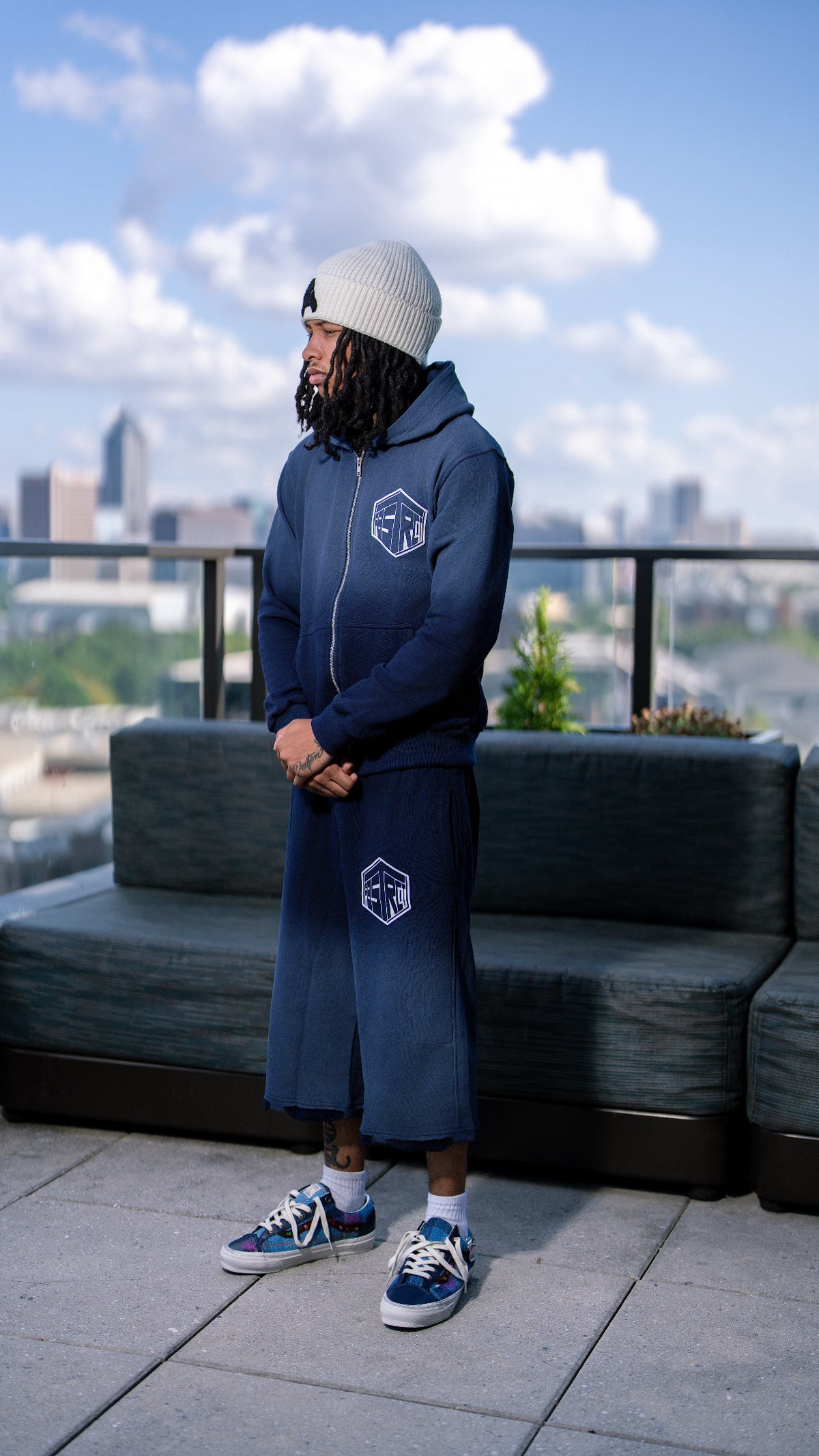 Ombre 3/4 Sweatpants (Navy)
