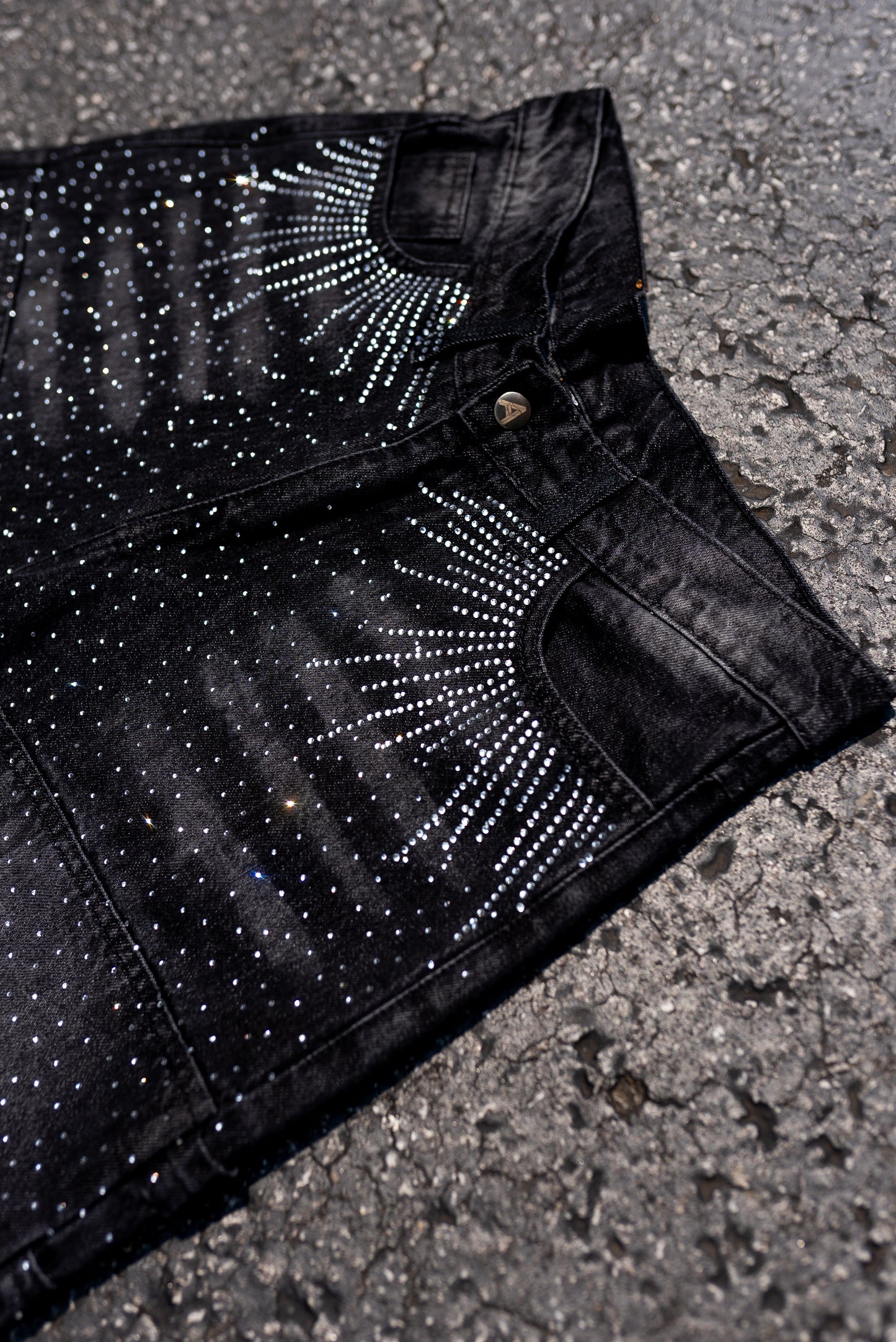 Jewel Carpenter Shorts (Black)